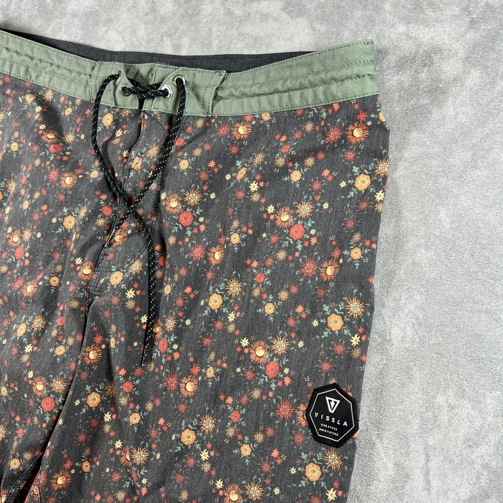 Vissla Men's Board Shorts 38 Blue Floral Drawstring Stretch Quick Dry 8